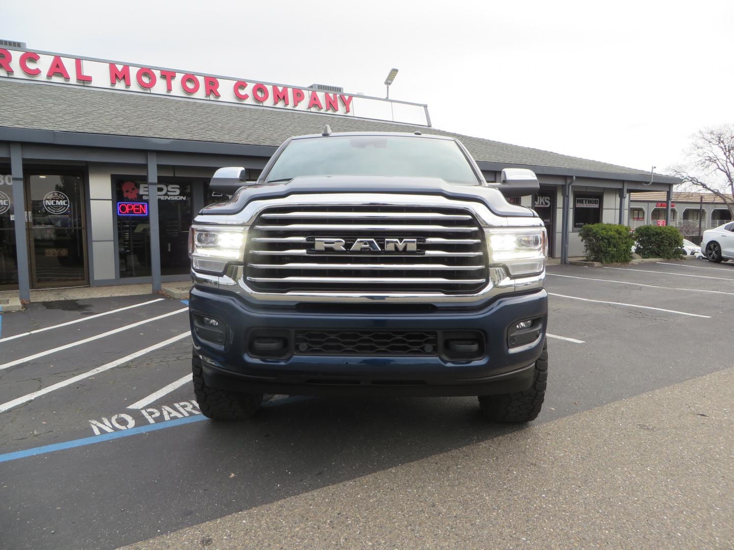 2022 BLUE /BROWN RAM 2500 Limited Longhorn Crew Cab SWB 4WD (3C6UR5GL7NG) with an 6.7L L6 OHV 24V TURBO DIESEL engine, 6A transmission, located at 2630 Grass Valley Highway, Auburn, CA, 95603, (530) 508-5100, 38.937893, -121.095482 - Beautiful Ram Limited Longhorn with a level kit, 20" Fittipaldi wheels, Toyo Open Country RT Trail tires, and a Demco 18K sliding 5th wheel hitch. - Photo#1